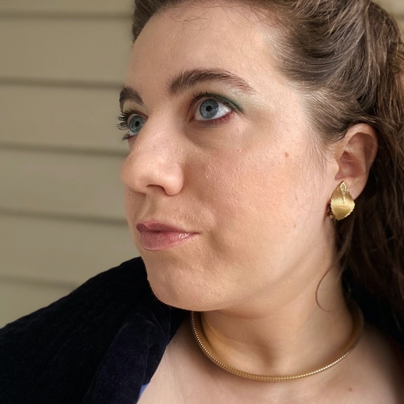 Vintage Christian Dior Clip-on Gold Leaf Earrings with Swarovski Crystal Accents - Picture 6 of 6